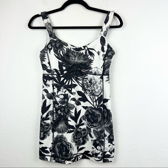 LULULEMON Aria Tank II, Brisk Bloom Black White / White Floral, Size 6 - Picture 5 of 10